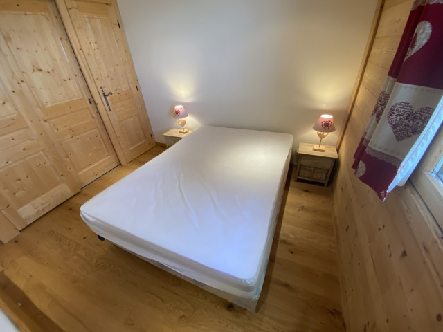 _lv_images__lot_0000000138_07_8301057