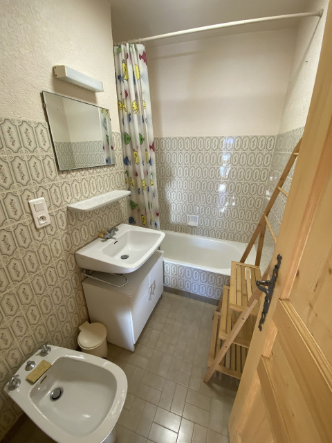 _lv_images__lot_0000000138_09_8546425