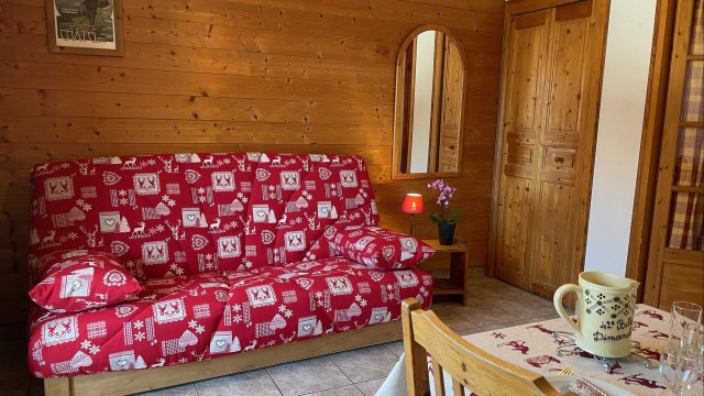 _lv_images__lot_0000000142_03_8301581