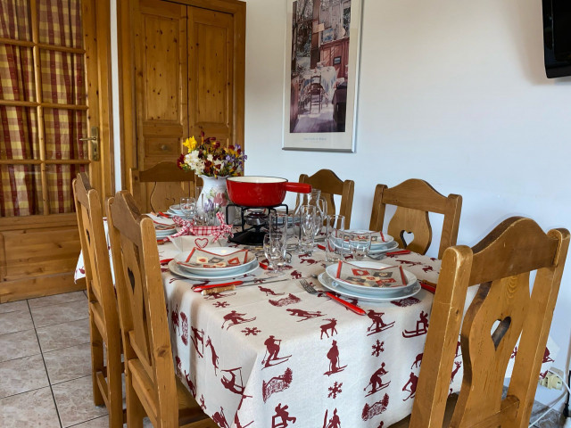 _lv_images__lot_0000000143_05_8207287