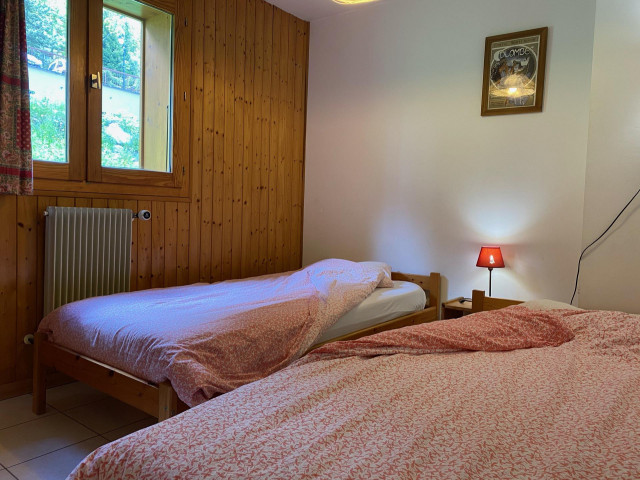 _lv_images__lot_0000000143_10_8507803