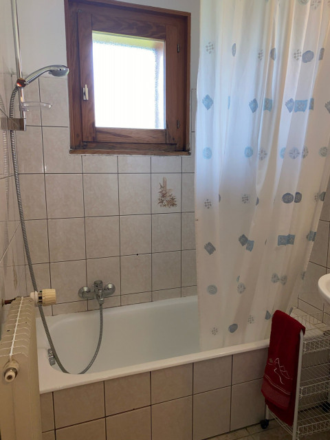 _lv_images__lot_0000000143_11_8207292