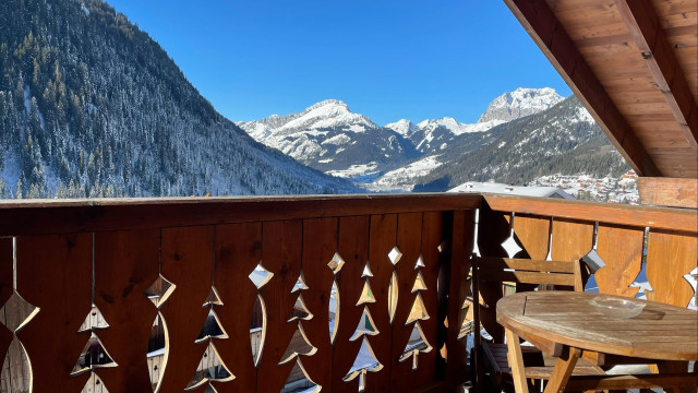 _lv_images__lot_0000000144_16_8317819