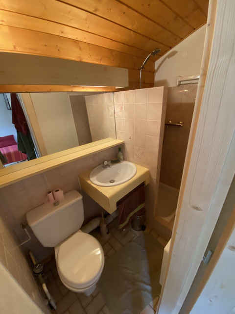 _lv_images__lot_0000000147_11_8285679