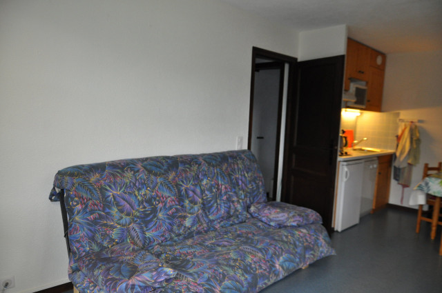 _lv_images__lot_0000000149_05_8281272