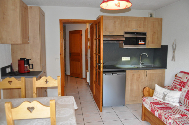 _lv_images__lot_0000000152_05_8527360