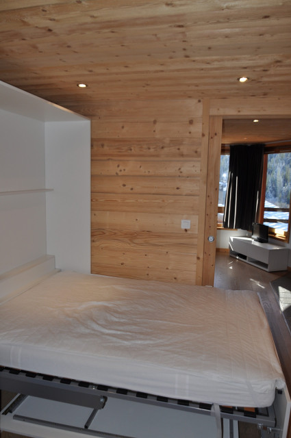 _lv_images__lot_0000000153_08_8431719