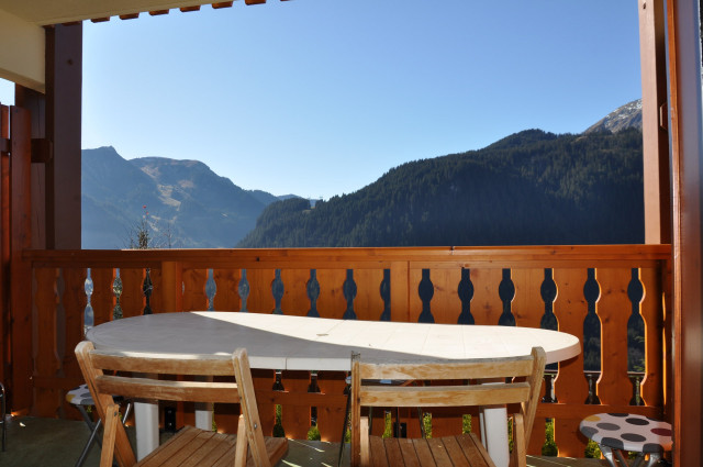 _lv_images__lot_0000000154_12_8226772