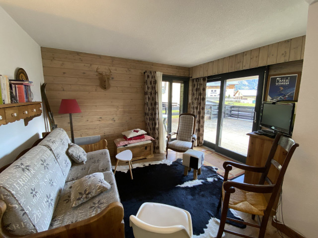 _lv_images__lot_0000000161_02_8219972