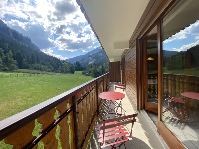 _lv_images__lot_0000000170_11_8587160