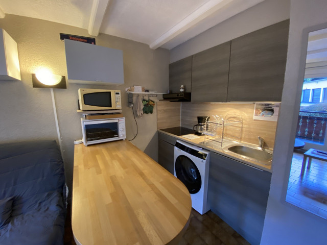 _lv_images__lot_0000000175_05_8376118