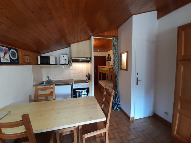 _lv_images__lot_0000000184_10_8459334