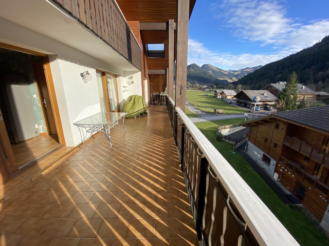 _lv_images__lot_0000000192_08_8564708