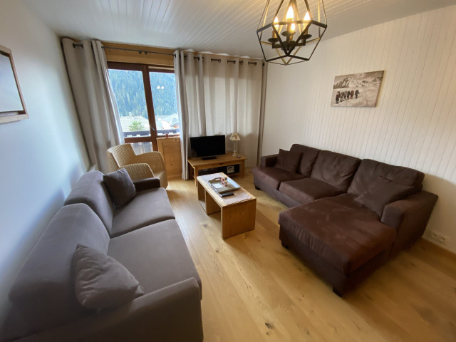 _lv_images__lot_0000000214_10_8207499