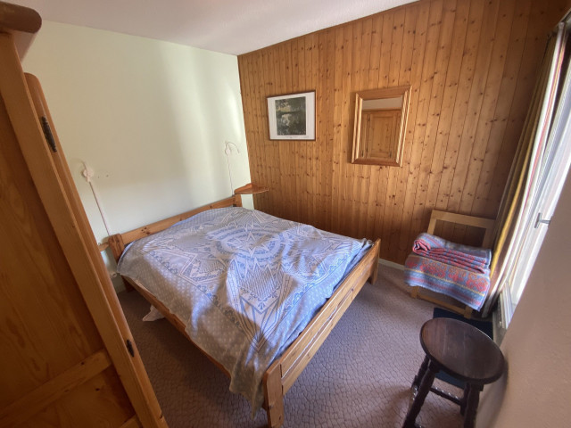 _lv_images__lot_0000000215_11_8285664