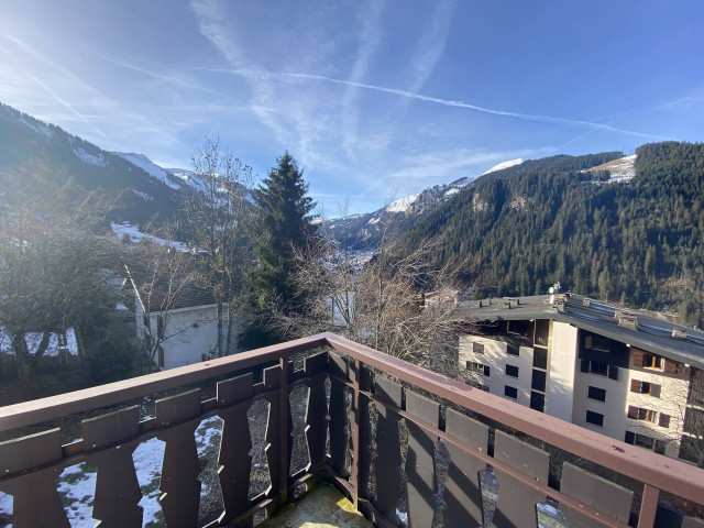 _lv_images__lot_0000000215_14_8226254