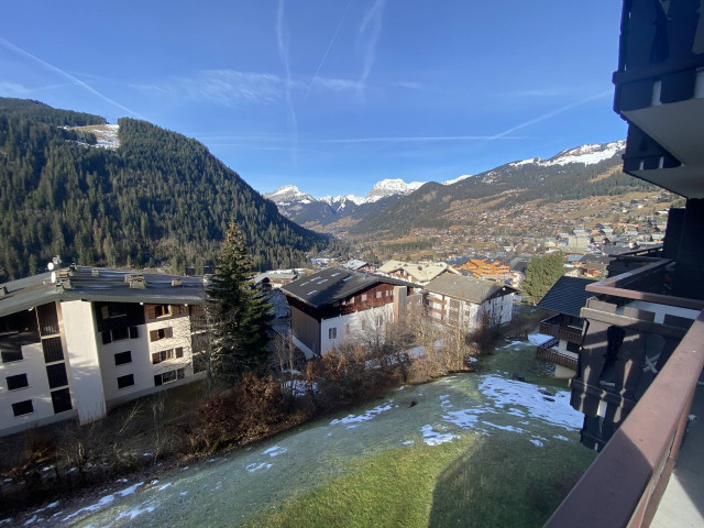 _lv_images__lot_0000000215_15_8285668