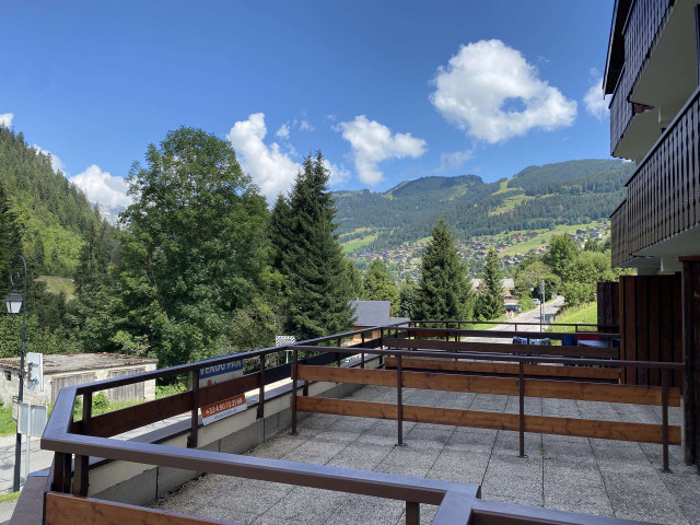 _lv_images__lot_0000000226_15_8230943