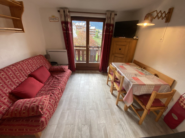 _lv_images__lot_0000000227_11_8324749