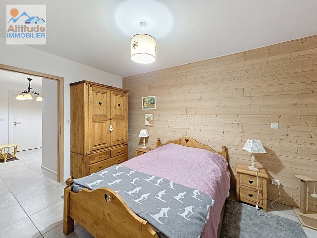 _lv_images__lot_0000000247_06_8277287