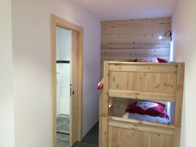 Appartement 103, résidence Bois Colombe, Chambre 2 lits simples + 2 lits superposés Châtel Alpes du Nord