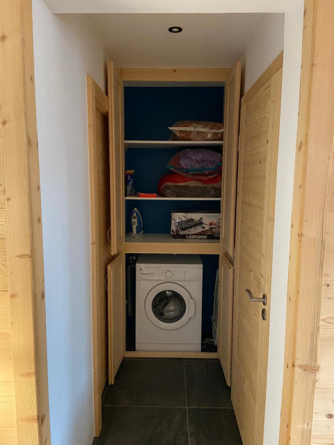 Appartement 103, résidence Bois Colombe, Lave linge, Châtel