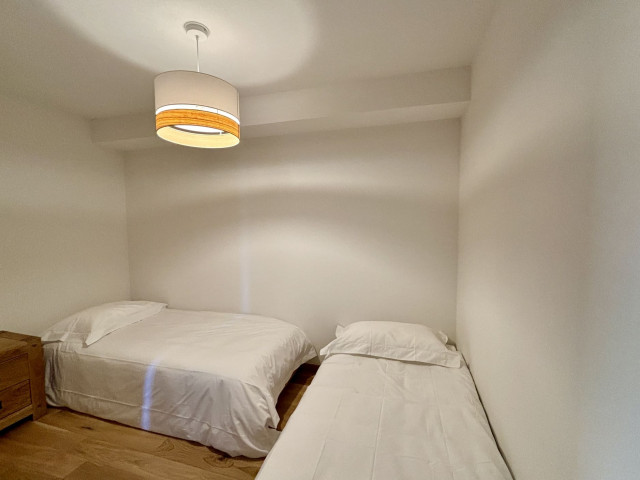 Apartment 14 in residence Les Soldanelles B, Chatel, Entrance 2 single beds, Alpine skiing 74