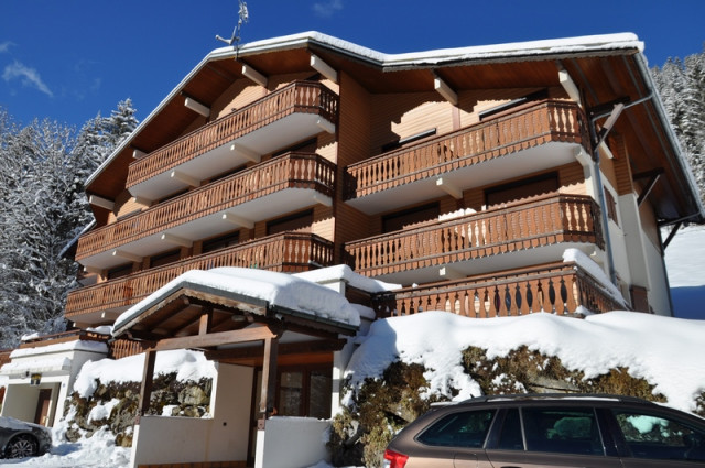 Appartement 16 dans la résidence Perthuis, vue de la résidence, Châtel