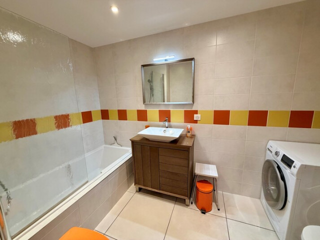 Appartement 202A Résidence Mont Royal, Salle de bains, Châtel, frontière franco-suisse