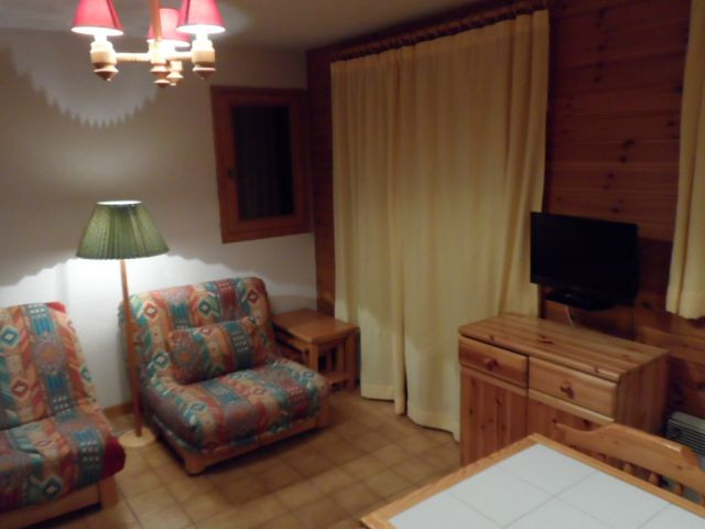 Appartement 4 personnes, Résidence les VOINETTES, séjour, Châtel montagne