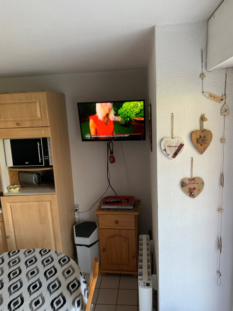 Appartement 5 personnes, résidence les bouquetins, Télévision séjour, Vacances en famille