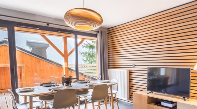 Appartement 6 personnes à Châtel résidence 360 centre du village salle à manger