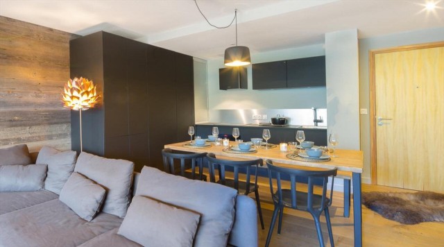 Appartement 6 personnes à Châtel résidence 360 centre du village salle à manger coin cuisine