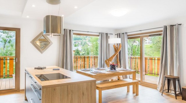 Appartement 6 personnes à Châtel résidence 4 élèments coin cuisine et repas