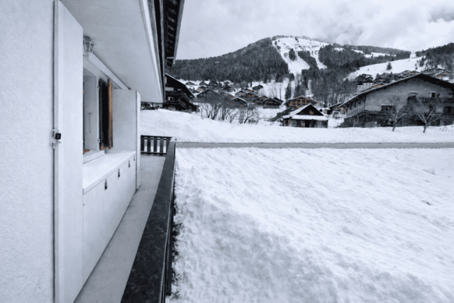 Apartment for 6 people, MARGUERITES Residence, balcony view, Châtel winter snow