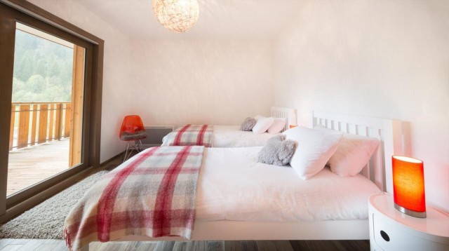 Appartement 8 personnes à Châtel résidence 4 élèments chambre avec balcon