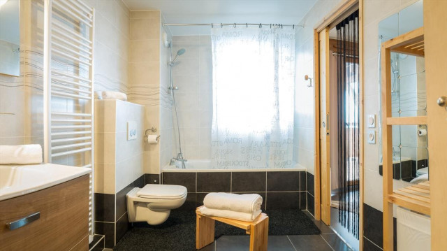 Appartement à Châtel résidence Bellevue salle de bain, Châtel Vacances au ski