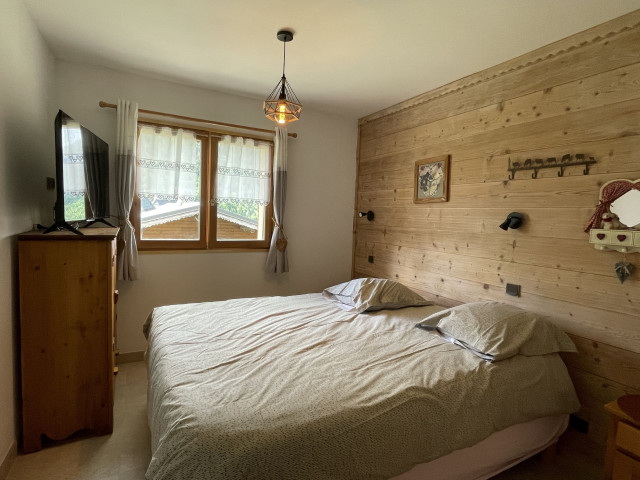 “Boule de Neige” Apartment, Double Room, Châtel Ski and Snow Vacation