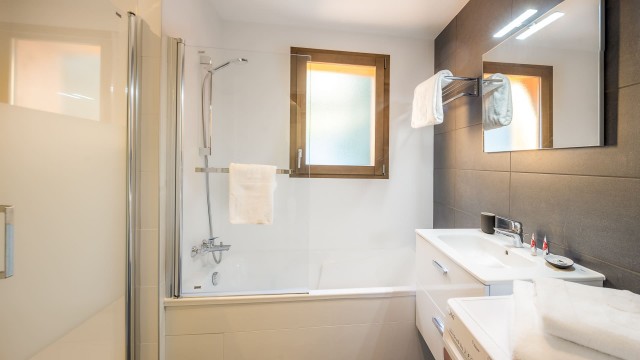 Appartement Chalet des Freinets, 6 personnes, Châtel, salle de bain et douche