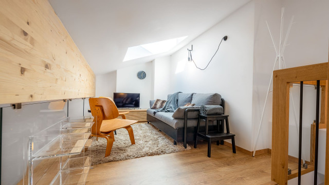 Apartment Chalet des Freinets, Living room on mezzanine, Châtel Green slope 74