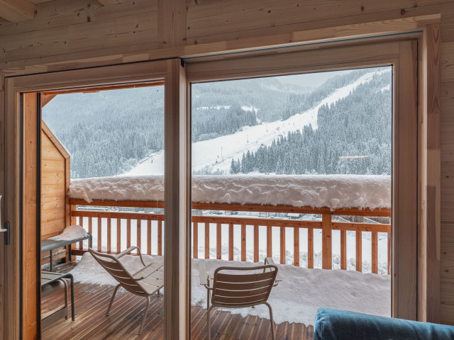 Apartment in chalet 3 fontaines, Balcony with Linga slop view, Châtel