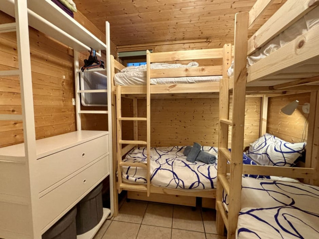 Apartment in Chalet des Iris, Chatel, Bedroom 2 x 2 bunk beds, Chatel Reservation