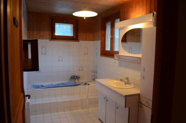 Apartment in chalet la clairière, Châtel, Bathroom, Snow relaxation 74