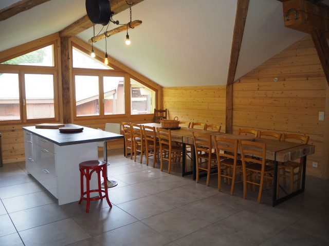 Appartement dans chalet la Clairière, Cuisine Salle à manger, Alpes Hiver Ski