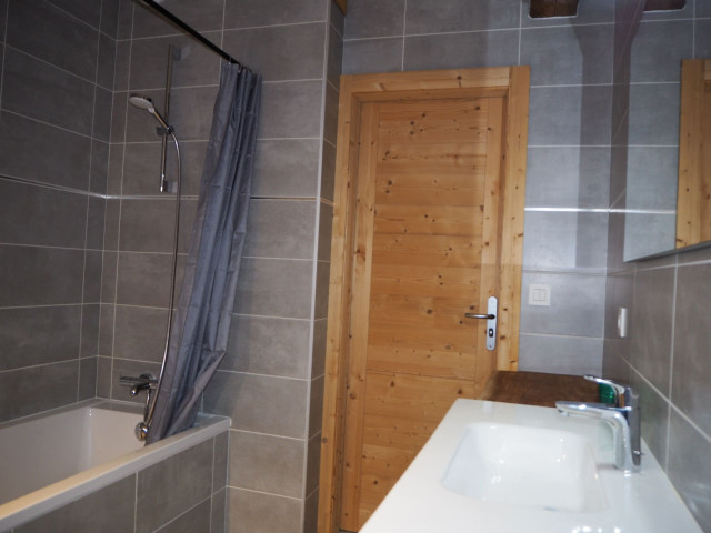 Appartement dans chalet la Clairière, Salle de bain, 74390 Châtel Réservation Vacances
