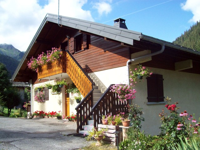 Appartement dans chalet le Bivouac, vue du chalet, Châtel