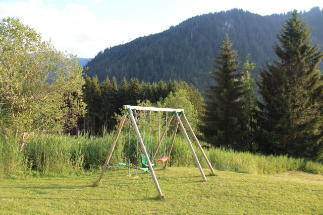 Appartement dans chalet le bois joli été balançoire Châtel