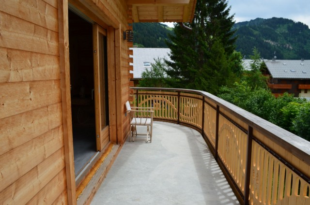 Appartement dans chalet Les Greniers Balcon Châtel