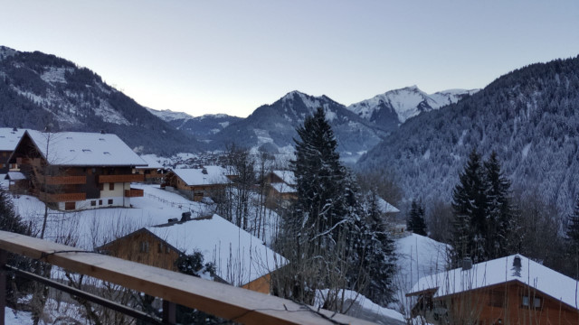 Apartment in chalet Les Greniers, View, Châtel 74