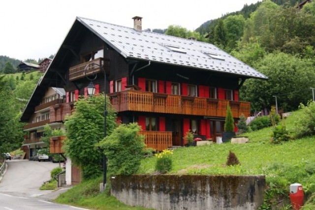 Appartement dans Chalet Les Pivottes 2 Extérieur Châtel été